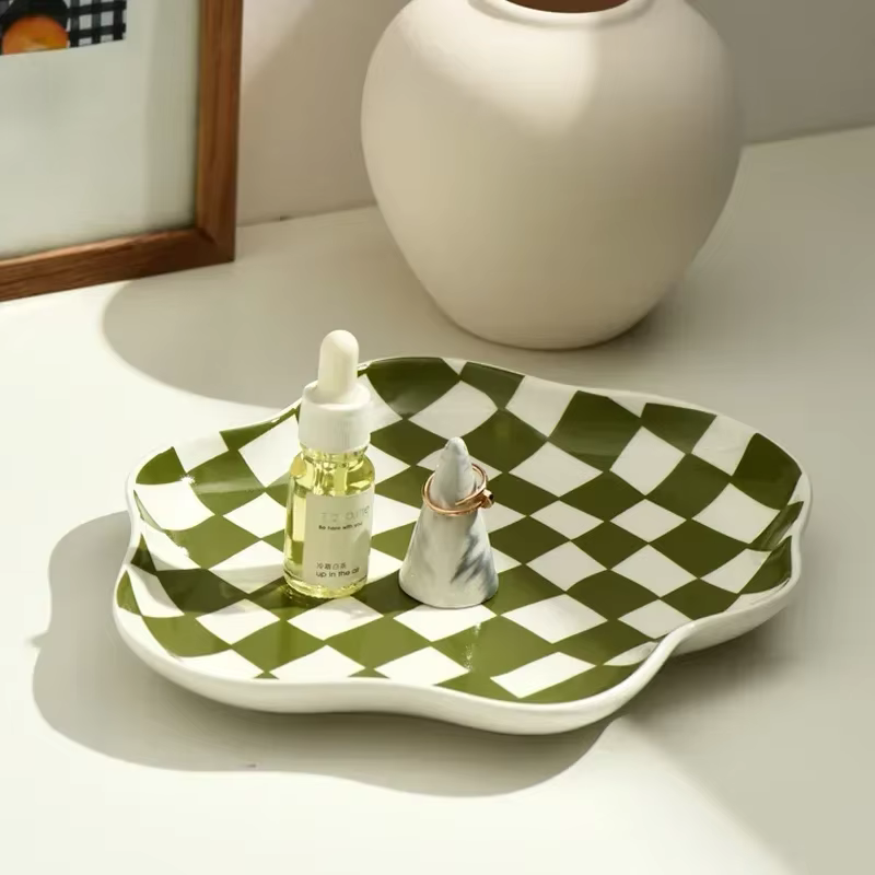 Assiette nuage irrégulière vaisselle design