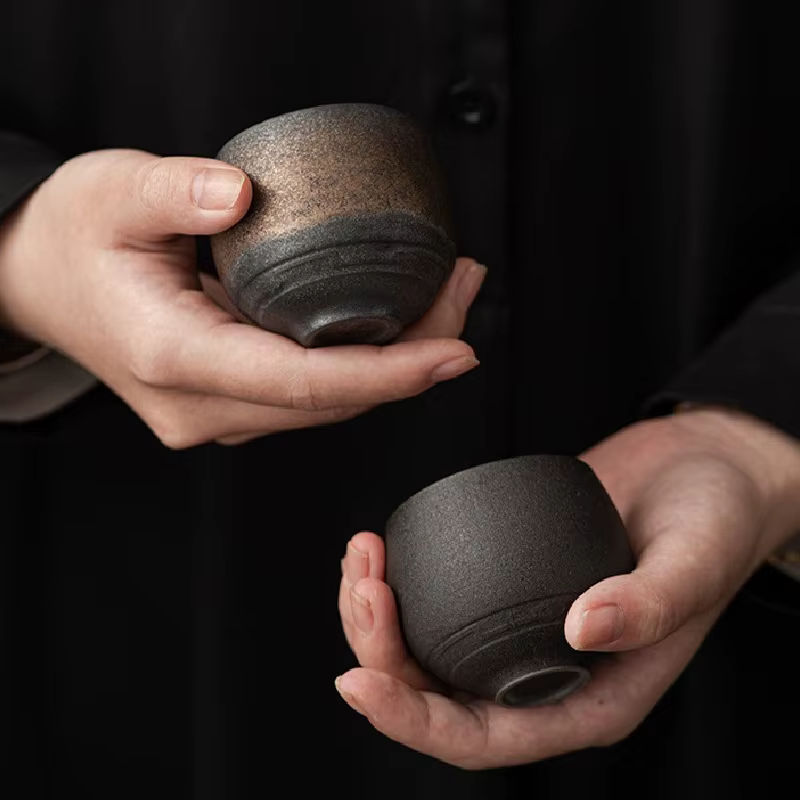 Tasse à thé en céramique faite à la main