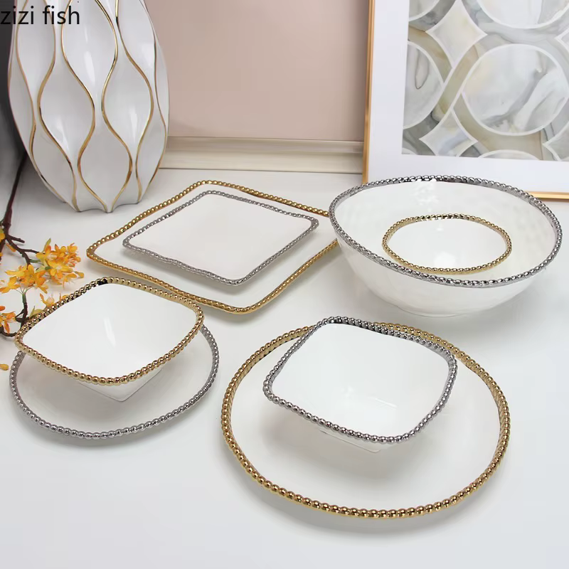 Assiette de table en céramique à pois nacrés