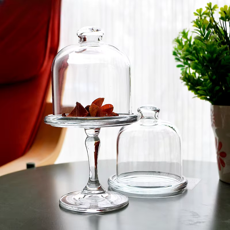 Assiette à gâteau en verre nordique avec couvercle