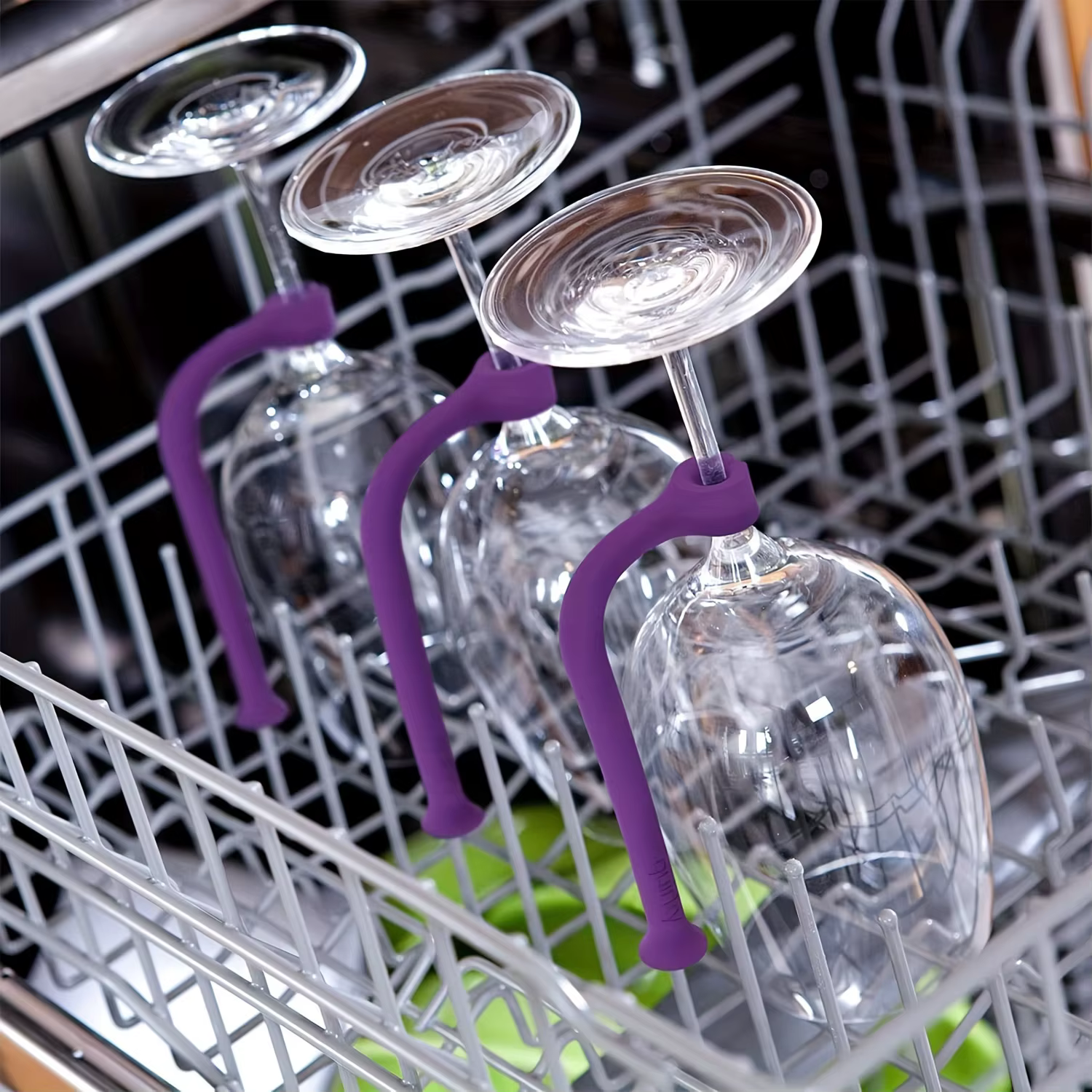 Supports flexibles pour verres à vin hauts