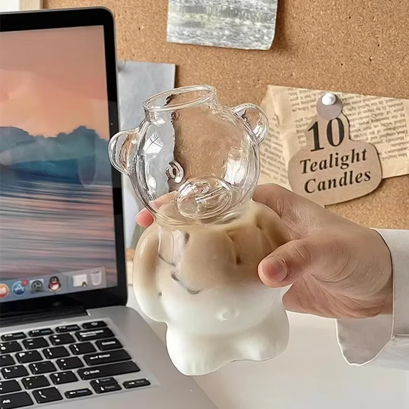 Tasse à café en forme d'ours de dessin animé