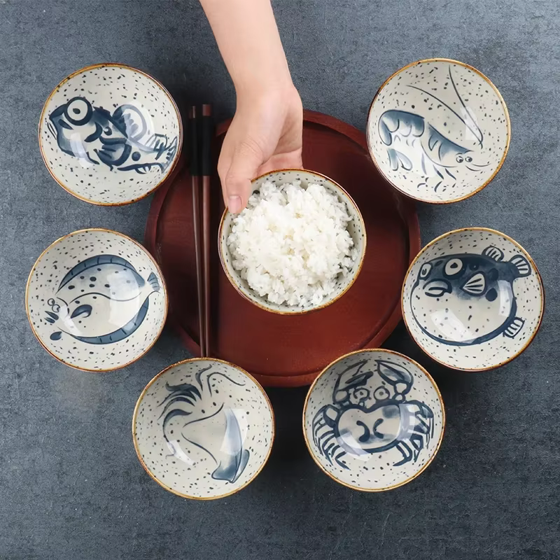 Filles à riz en céramique domestique japonais