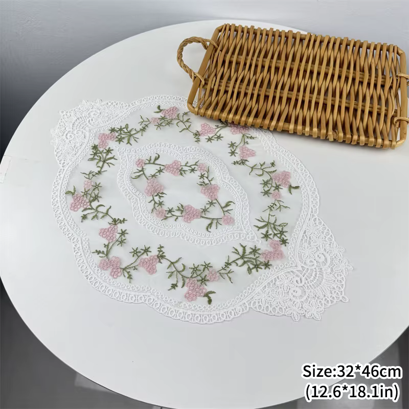 Nappe brodée rétro en dentelle