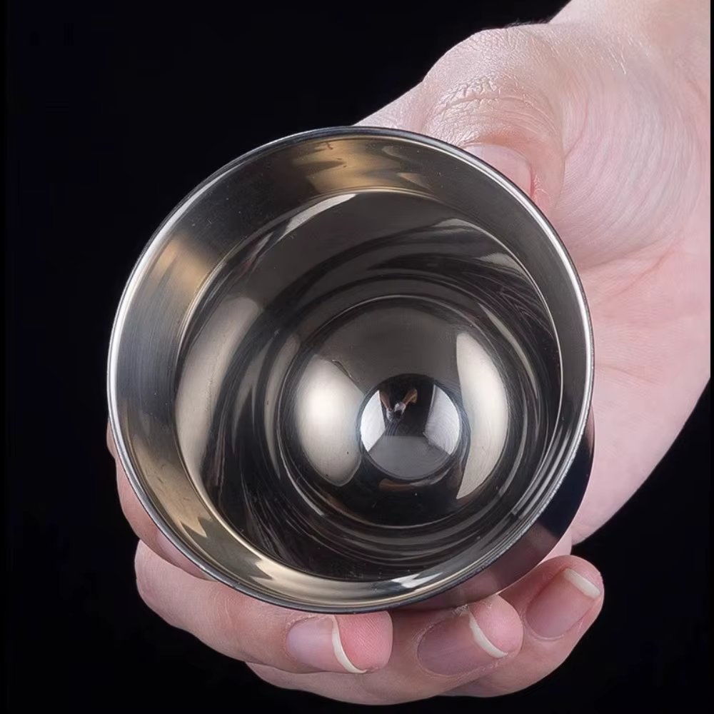 Gobelet isotherme en acier inoxydable à double paroi