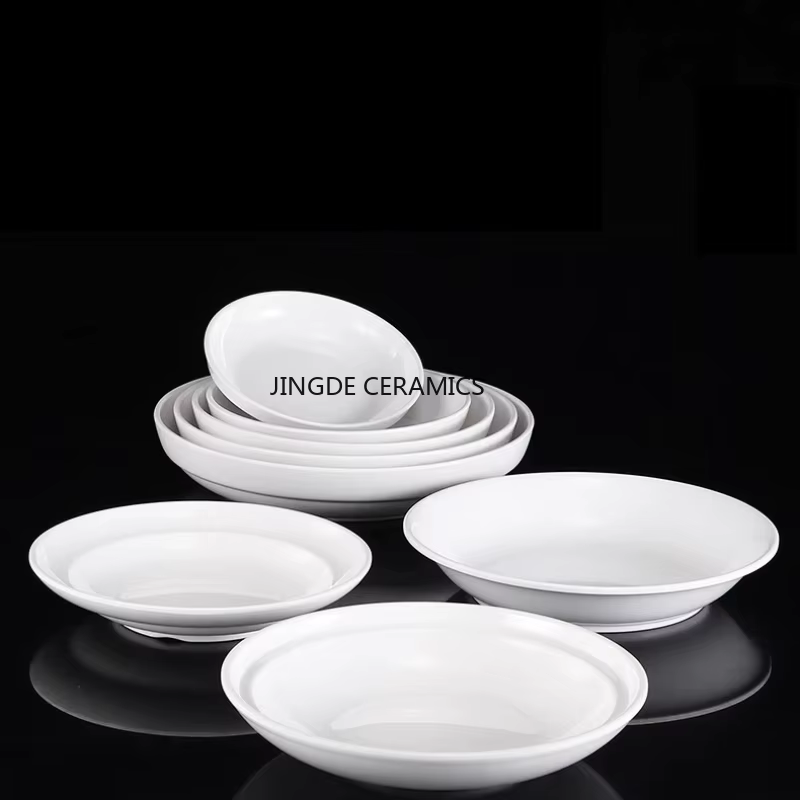 Assiette blanche en mélamine