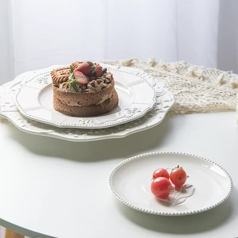 Assiette à pâtes occidentales en céramique et dentelle