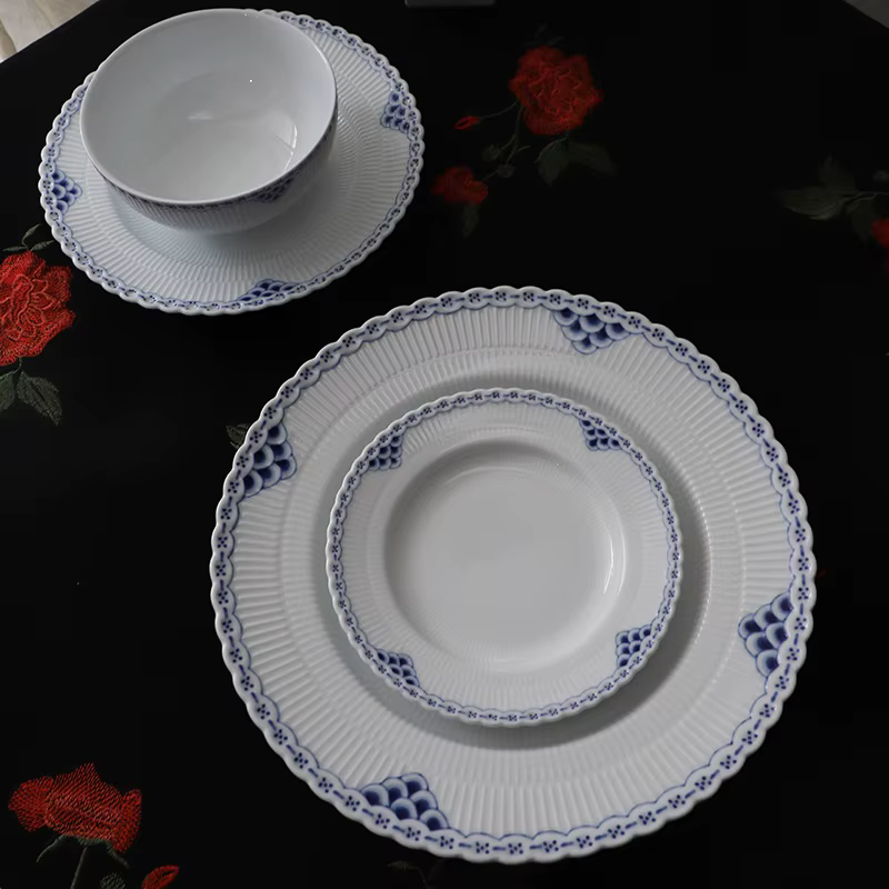 Assiette en céramique bleue Princesse