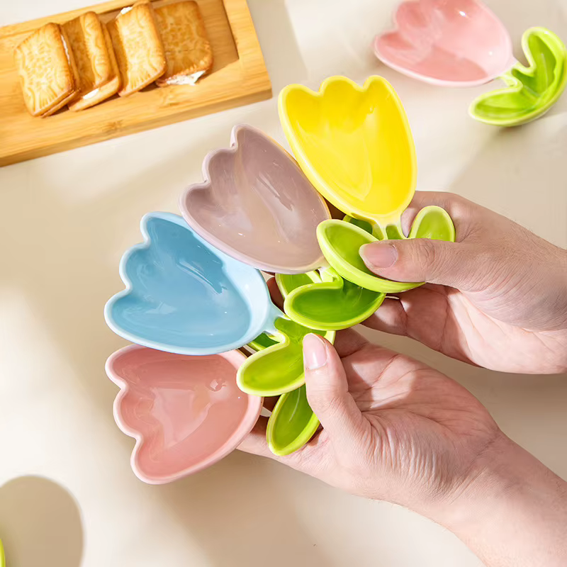 Plat d'assaisonnement en céramique fleur de tulipe