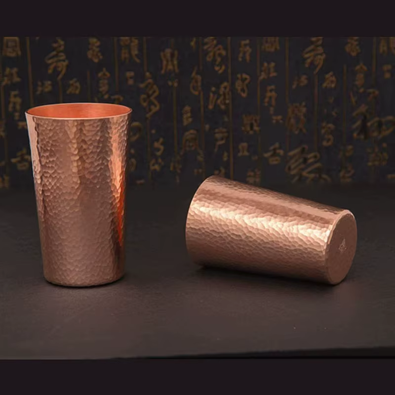Tasse artisanale vintage en cuivre pur avec texture martelée épaissie