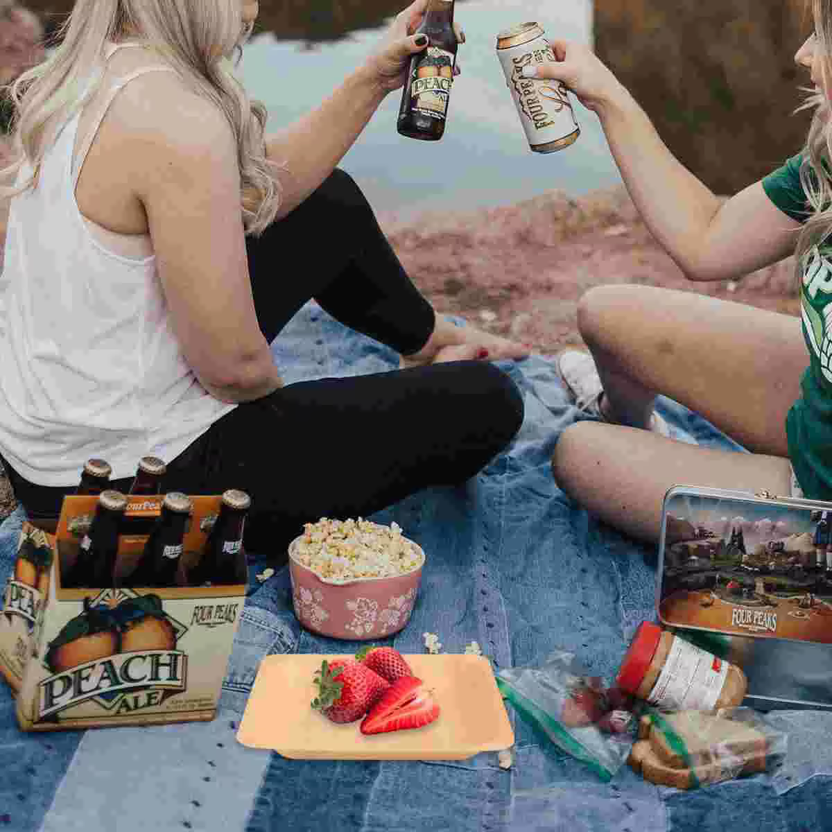 Assiettes carrées en bois naturel