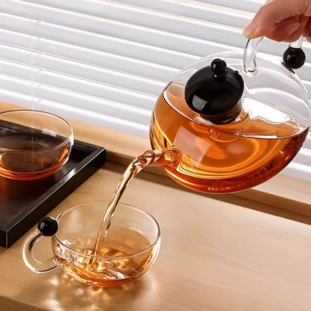 Théière en verre transparent avec infuseur