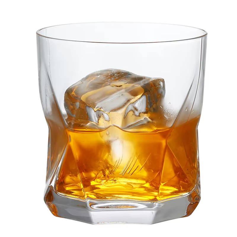 Verres à whisky à l'ancienne pour les amateurs de scotch