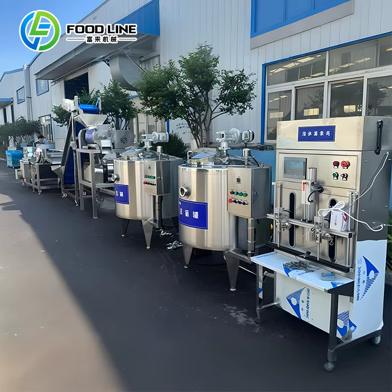 Ligne de production de jus de pomme après traitement, équipée d'un système de refroidissement, de mélange et de tamponnage pour la suite de la production de boissons