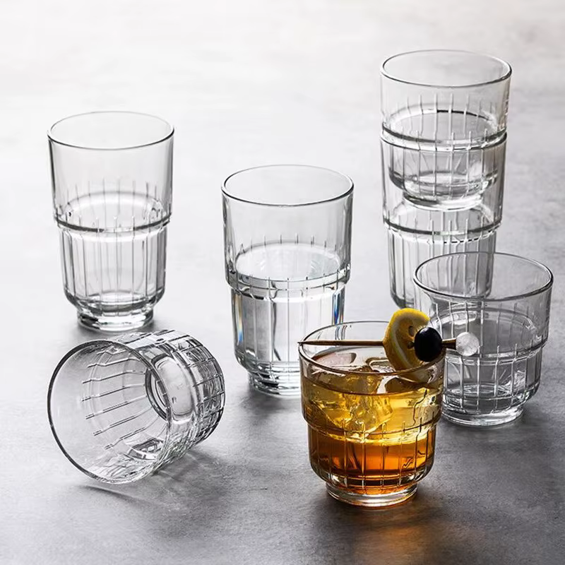 Verre à café à rayures verticales