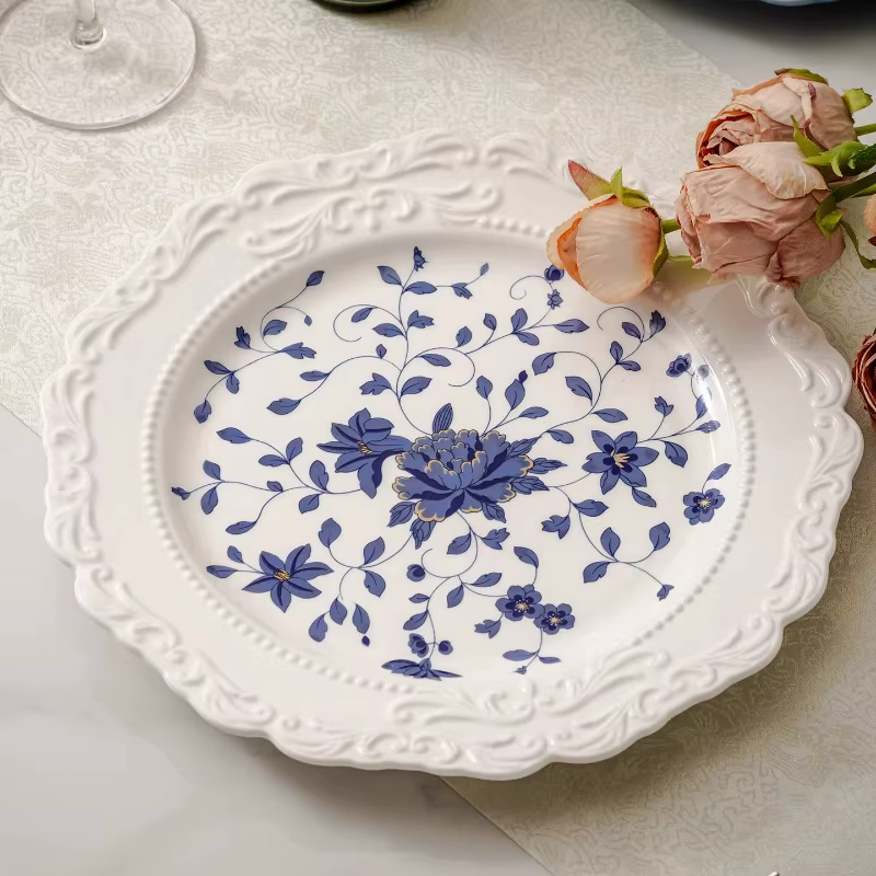 Assiette à manger occidentale en céramique, décoration de maison en Relief haut de gamme française, couleur sous glaçure