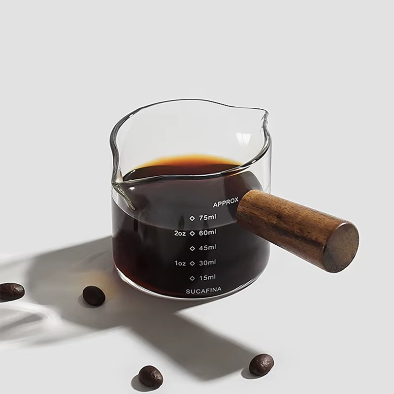 Tasse à expresso, verre à mesurer