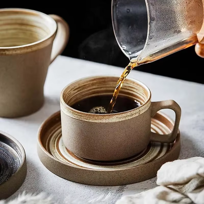 Ensemble de Tasses à Café en Poterie Rétro