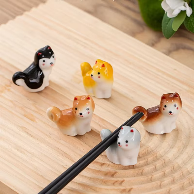 Porte-baguettes japonais Shiba Inu (1-3 pièces) – Série animale – Ornements décoratifs de table en céramique – Repose-cuillère pour la maison et la cuisine – Adorables figurines de thé