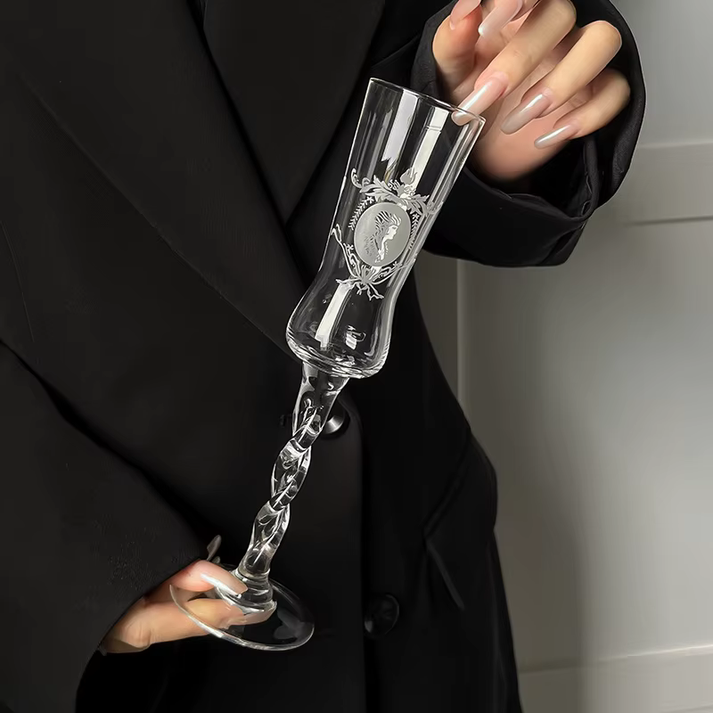 Verre à Cocktail à tige torsadée créative, gobelet en cristal de Style féerique pour boissons froides, présentation de fête, verre à vin inspiré de INS