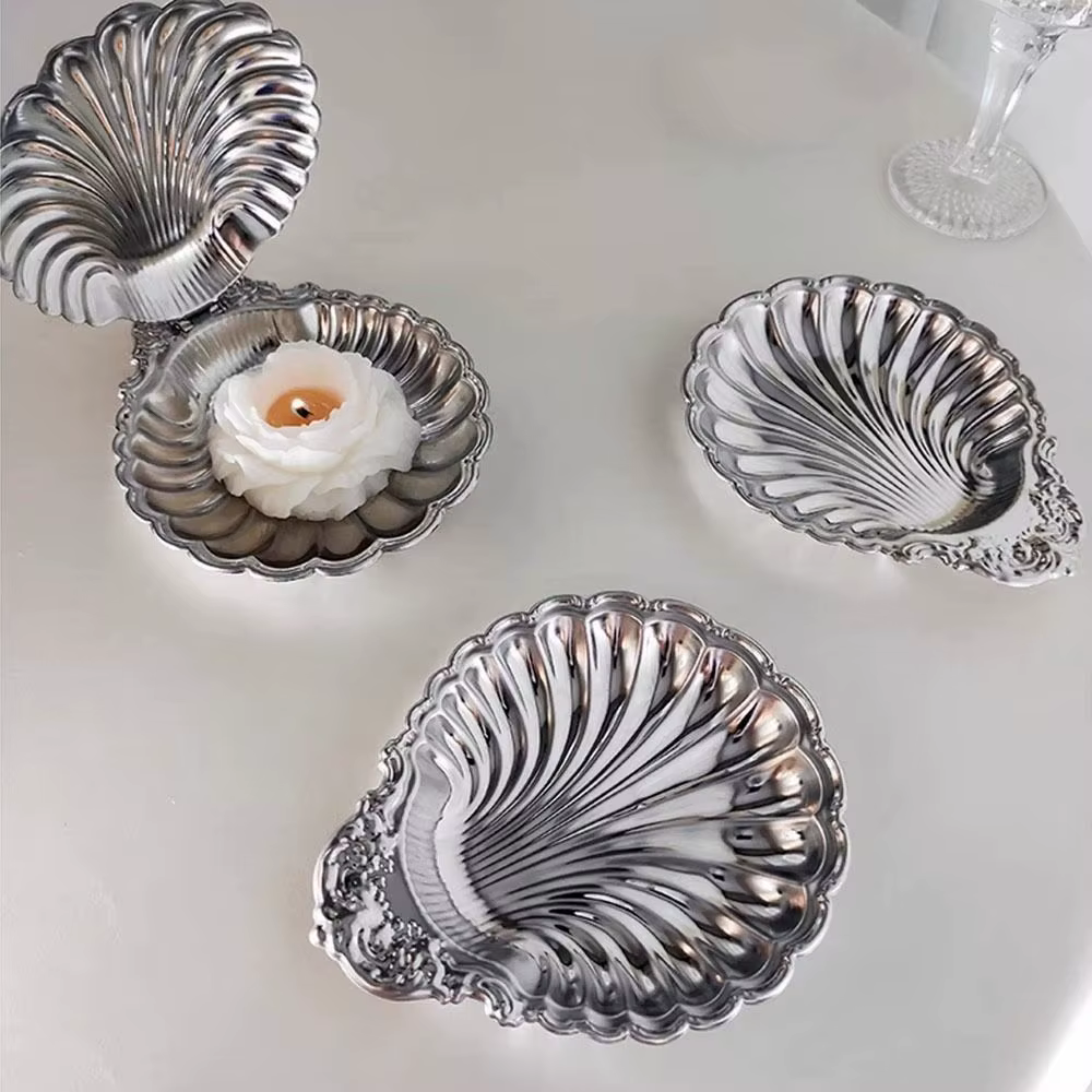 Assiette à dessert vintage couleur argent