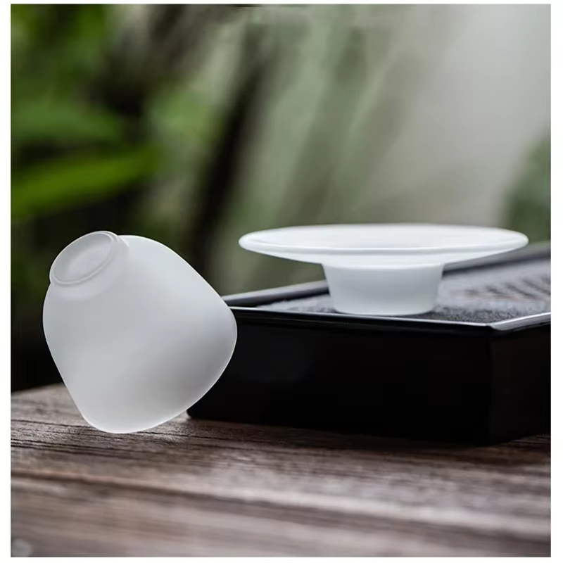 Tasses à thé givrées en forme de nuage