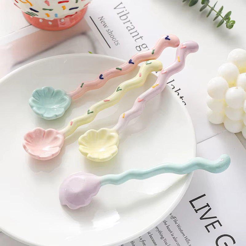Cuillère à soupe en céramique Kawaii