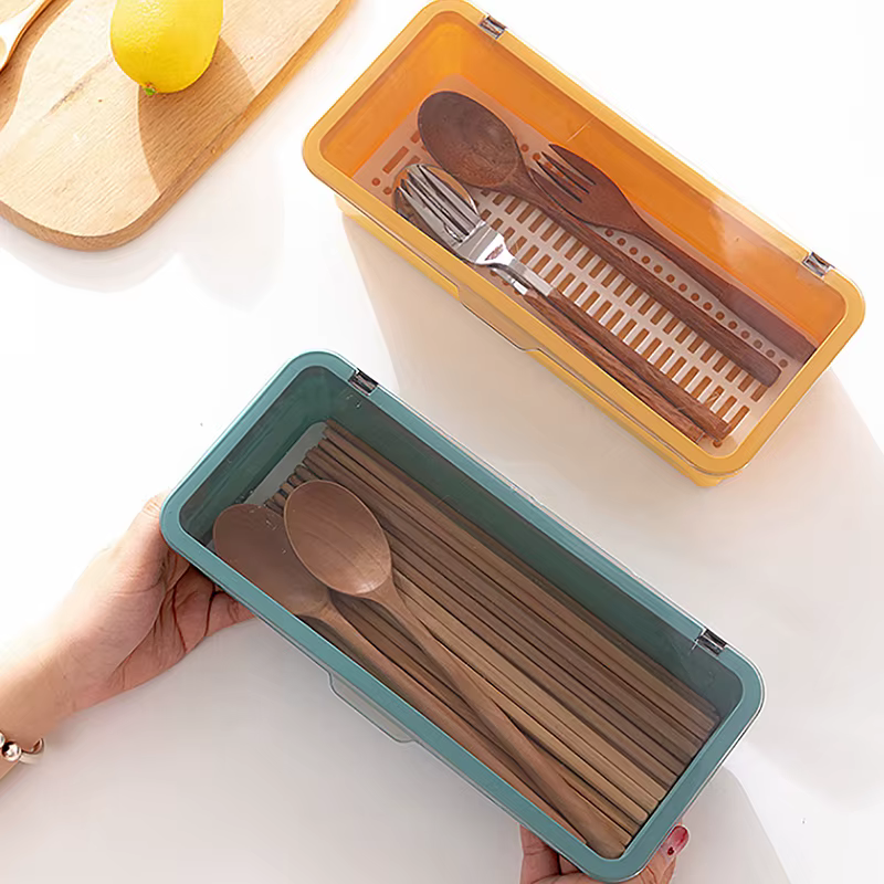 Boîte de rangement pour couverts en plastique T1 avec couvercle et doublure de proximité
