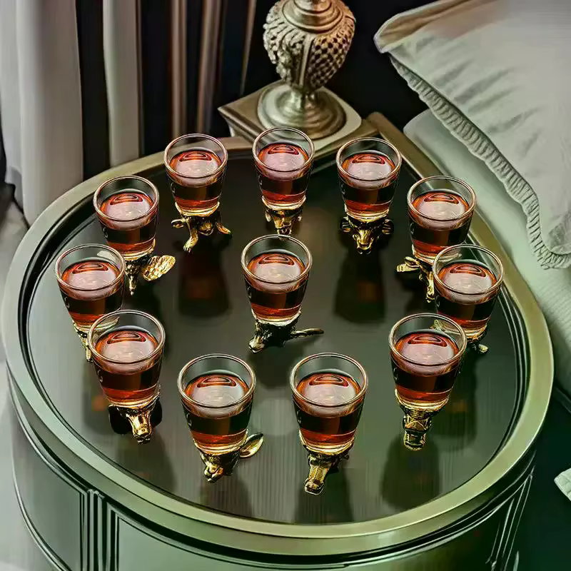 Lot de 12 verres à vin et mini-flacons zodiacaux
