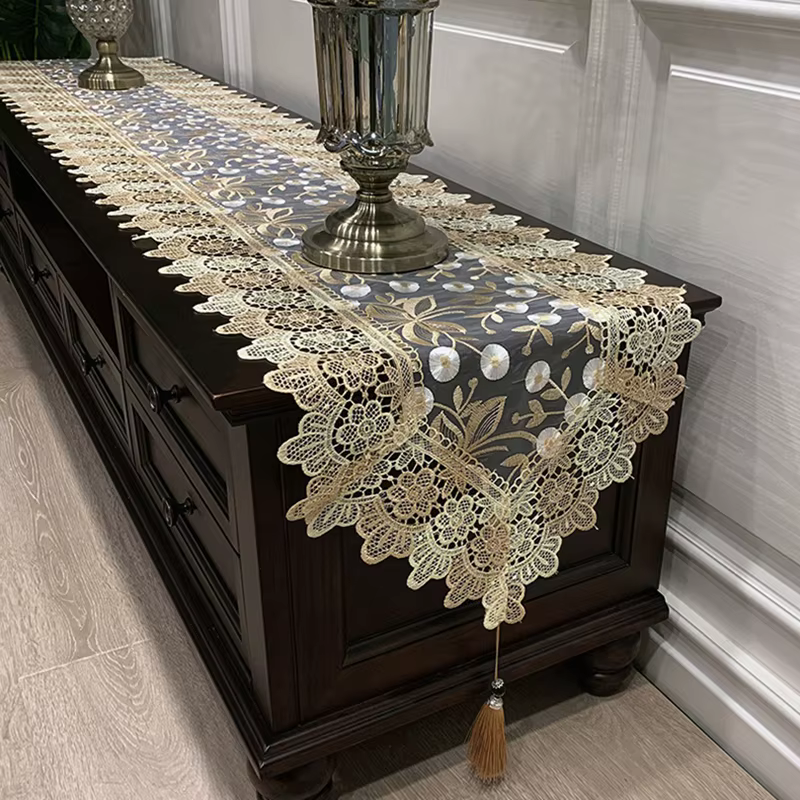 Chemin de Table rétro en dentelle