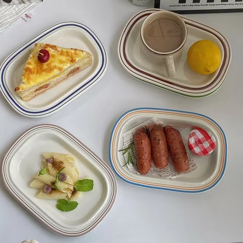 Assiette en céramique linéaire de style coréen pour dim sum