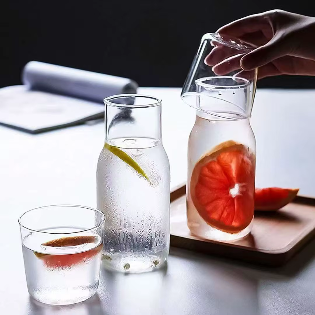 Carafe en verre avec ensemble de verres