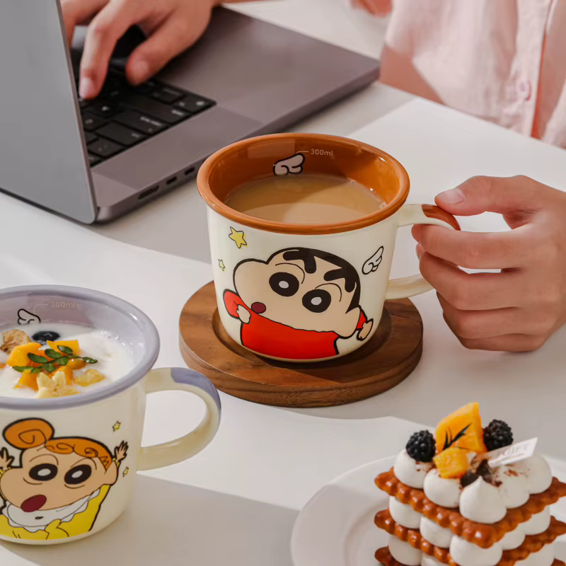 Crayon Shin-chan tasse dessin animé mignon série familiale céramique petit déjeuner lait café céréales tasses cadeaux de Couple pour ami anniversaire