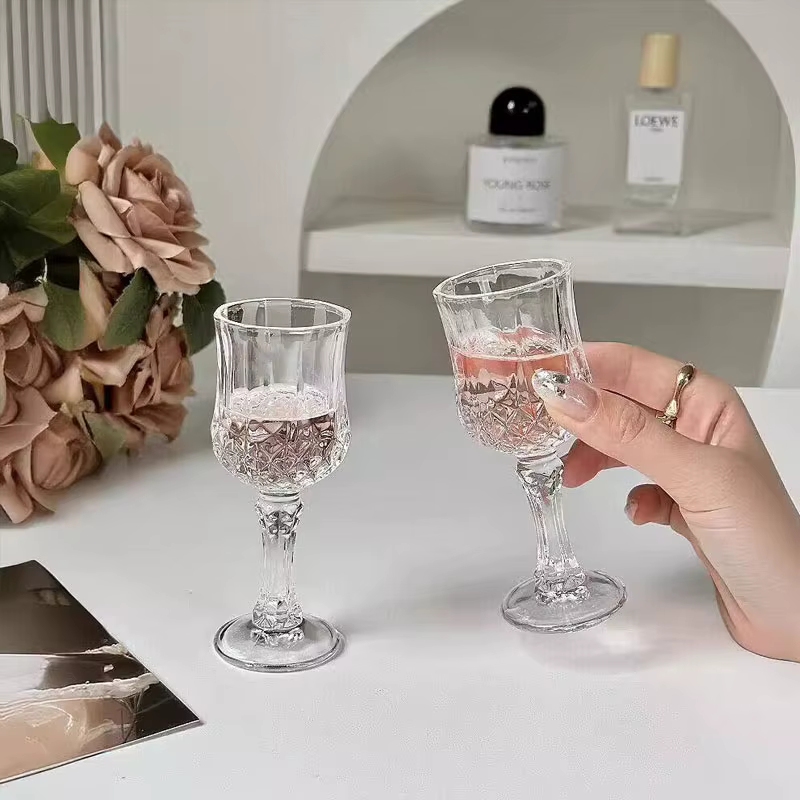 Verre à vin étranger, ustensiles à vin