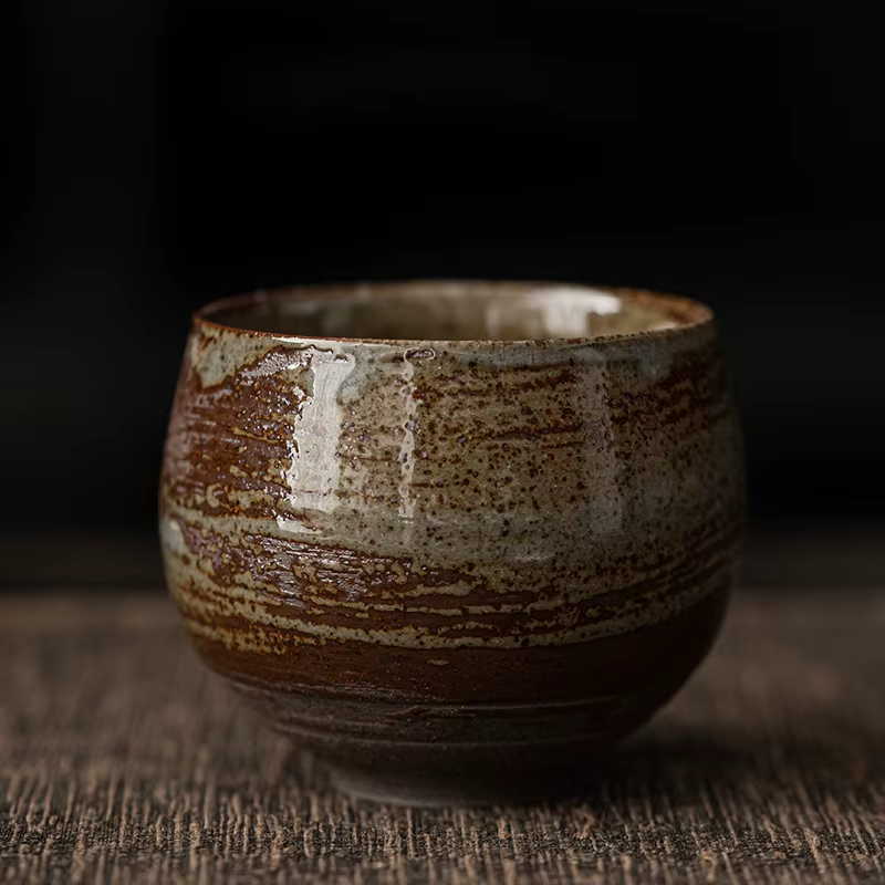 Tasse à thé en céramique faite à la main