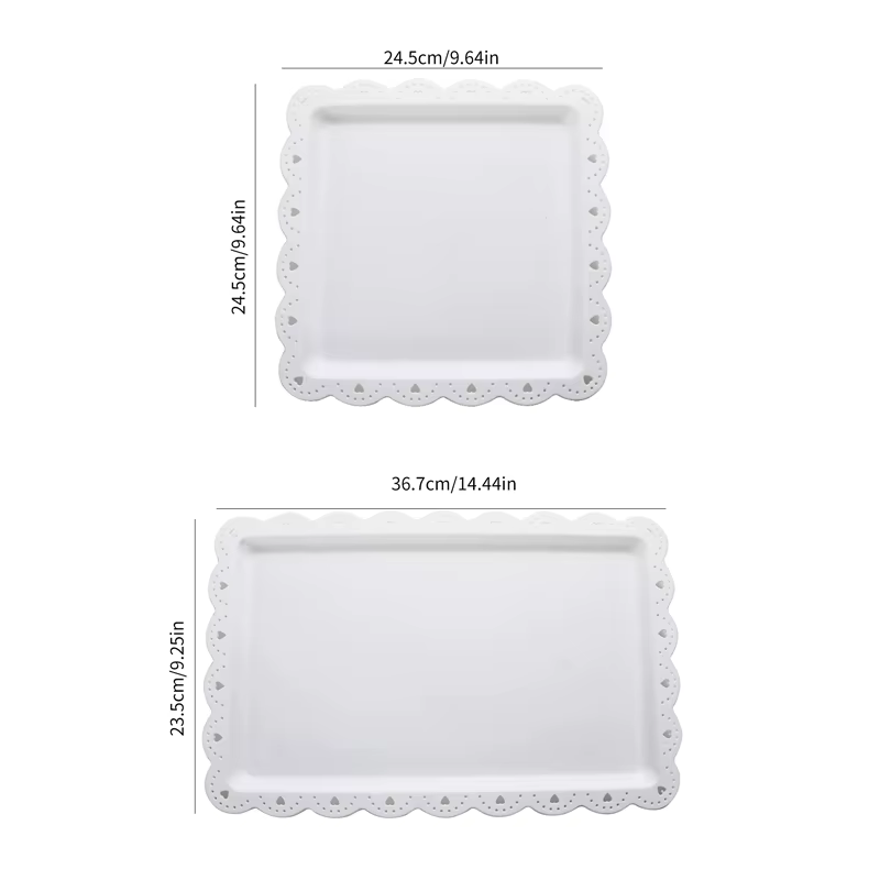 2 assiettes à dessert carrées ou rectangulaires