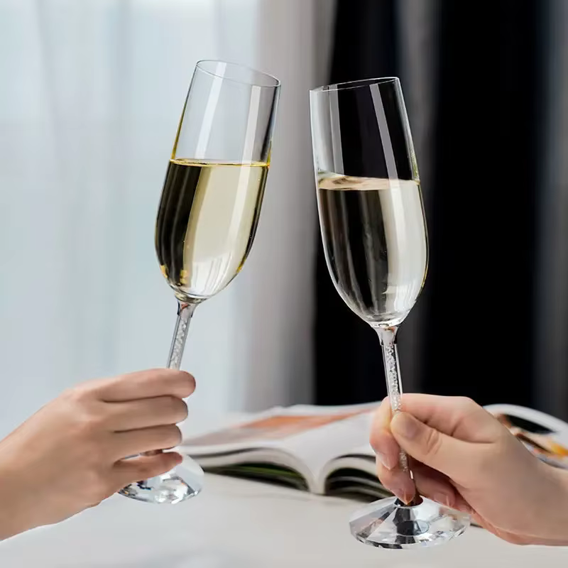 Ensemble de tasses à Champagne en cristal de diamant européen