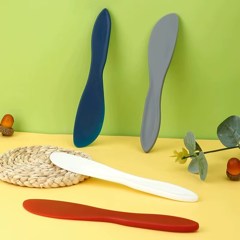 Coupe-beurre en plastique de cuisine