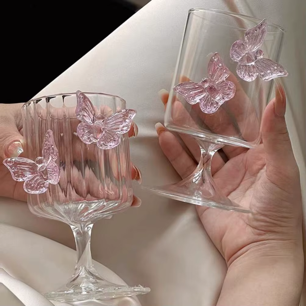 Verre à vin papillon tridimensionnel