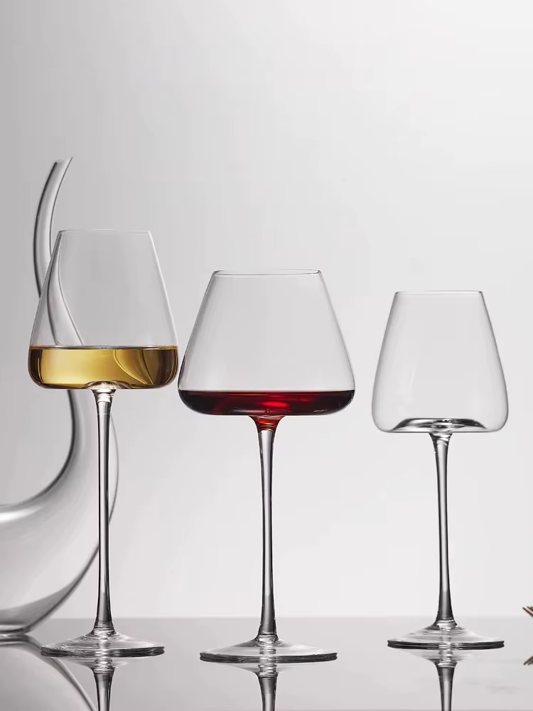 Grands verres à vin européens bordeaux clair