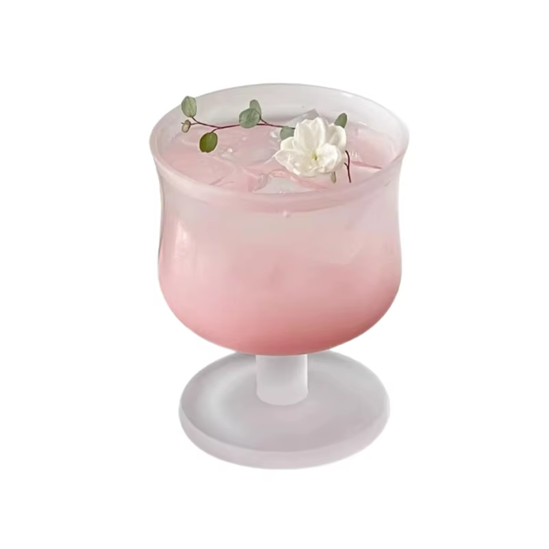 Coupe en verre à pied court conviviale ré à la taille