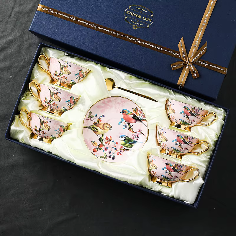 Ensemble de tasses à café européennes