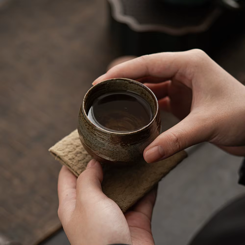 Tasse à thé en grès japonais