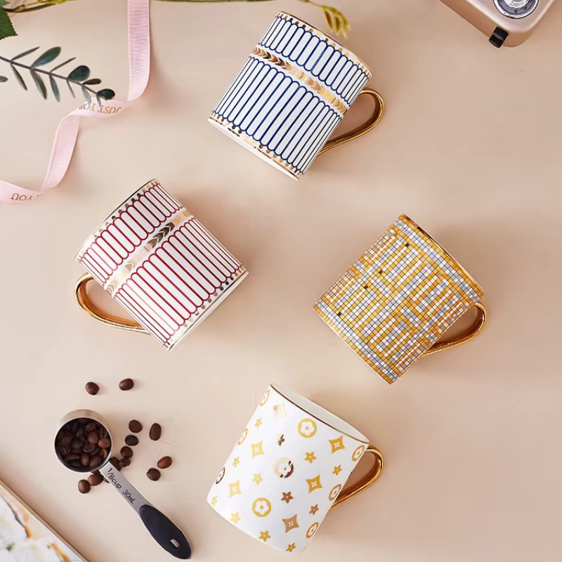 Tasse à café en céramique dorée peinte à la main de luxe légère