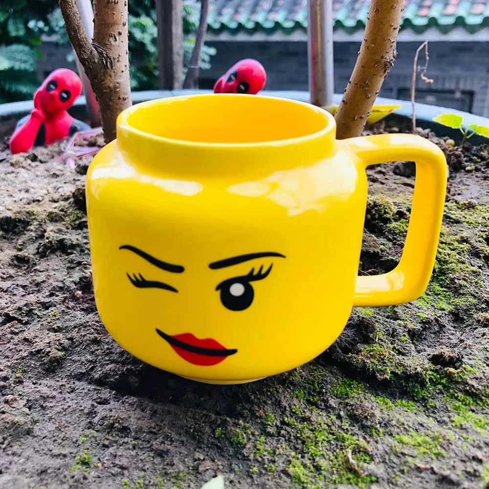 Tasse à café en céramique avec visage souriant, tasse à expression avec poignée, tasses en porcelaine à tête de dessin animé pour enfants, cadeaux de tasses en céramique pour la famille
