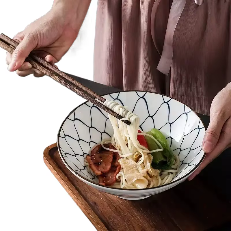 Vaisselle japonaise en céramique