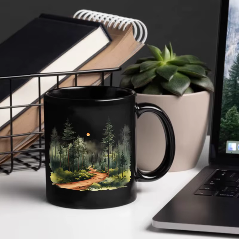 Tasse en céramique, sentier de la forêt noire avec motif lune et arbre