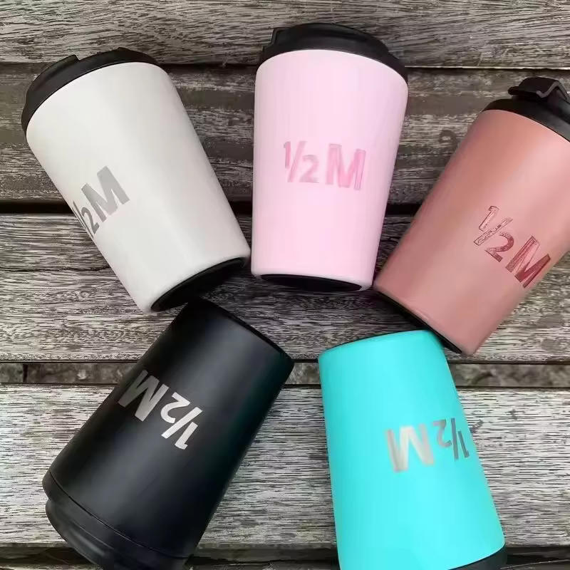 Gros demi M tasse à café