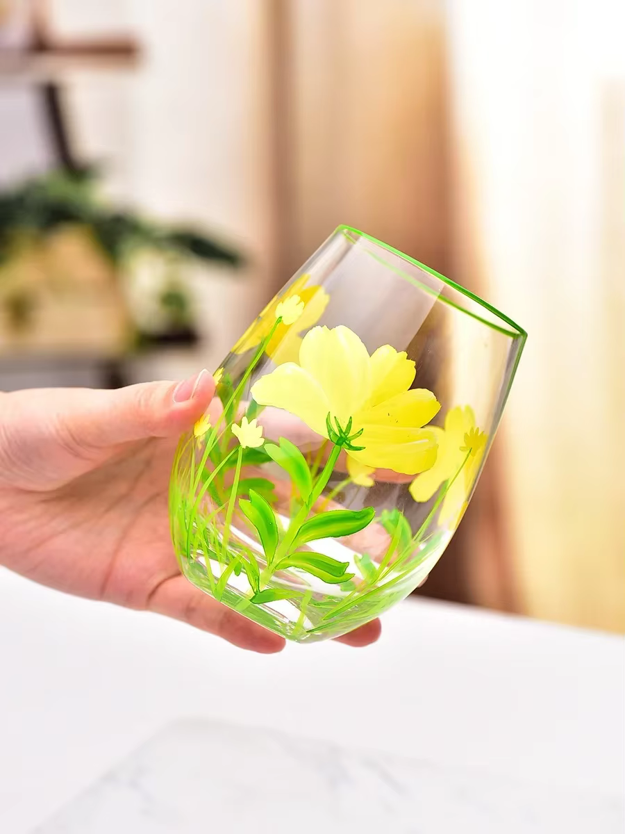 Verre à vin en cristal à motifs de fleurs, art de la main, pieds hauts, vin rouge, proximité de la main, famille, festival, fête, ensemble de trois pièces