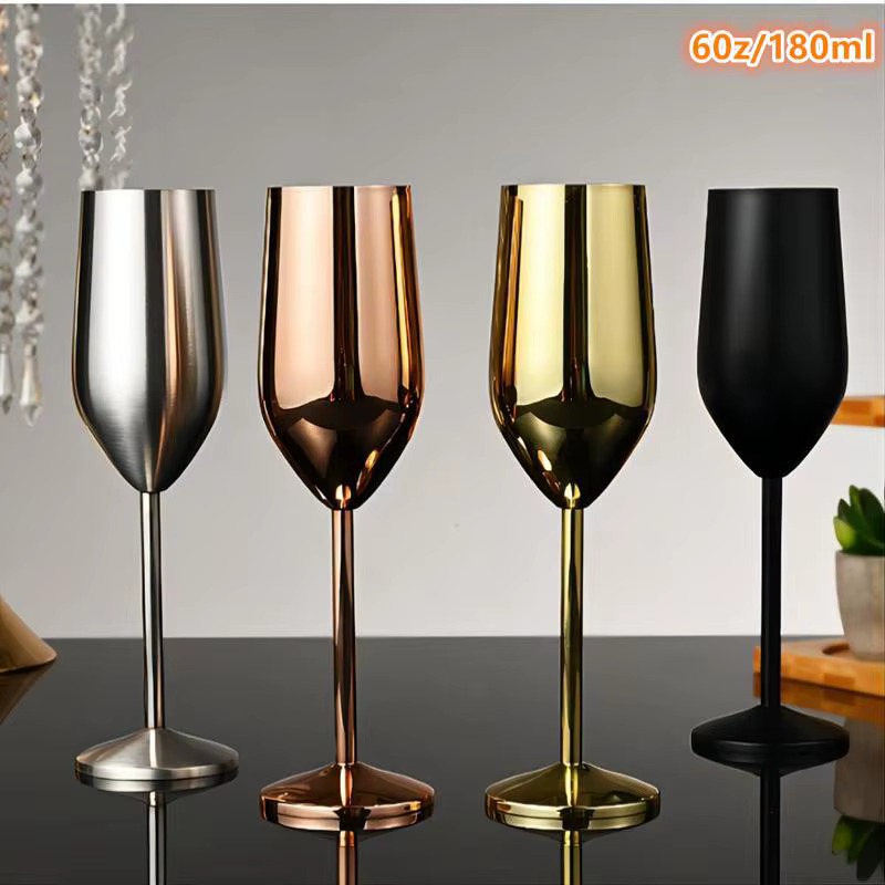 Verres à champagne élégants en acier inoxydable doré et argenté